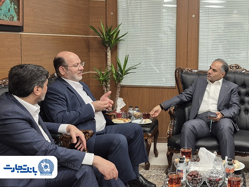 دکتر اخلاقی در دیدار با معاون مالی و اداری شهرداری مشهد عنوان کرد: گره‌گشایی نقدینگی سازمان‌ها با ابزارهای نوین تأمین مالی بانک تجارت