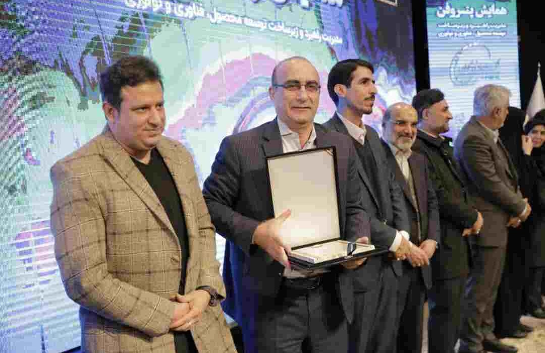 تقدير از برترین‌های نوآوری در افتتاحیه همایش پتروفن پتروشیمی نوری برنده تندیس طلایی شد/ تقدیر از ۱۰ شرکت دانش بنیان