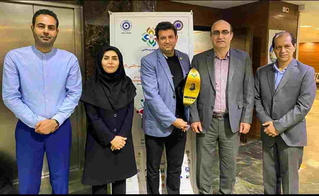 دریافت تندیس سیمین جایزه بین المللی مدیریت دانشی KM4D توسط شرکت پتروشیمی نوری دریافت تندیس سیمین جایزه بین المللی مدیریت دانشی KM4D توسط شرکت پتروشیمی نوری