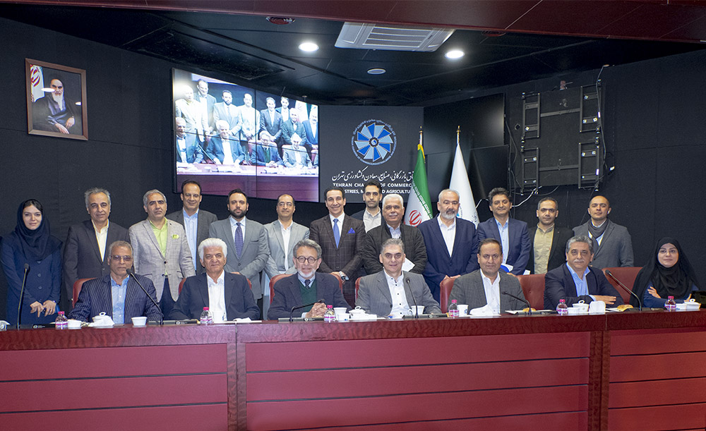 در نوزدهمین جلسه کمیسیون«تسهیل تجارت و توسعه صادرات» اتاق تهران مطرح شد سیاستهای بانک مرکزی مخل صادرات است در نوزدهمین جلسه کمیسیون«تسهیل تجارت و توسعه صادرات» اتاق تهران مطرح شد سیاستهای بانک مرکزی مخل صادرات است