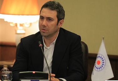 در گفت و گوی دکتر عبدالملکی با وزیر کار و امور اجتماعی ارمنستان مطرح شد؛ سیاست راهبردی ایران توسعه تجارت با کشورهای همسایه است/ اعلام آمادگی برای راه اندازی آموزشگاه های فنی و حرفه ای مشترک با ارمنستان