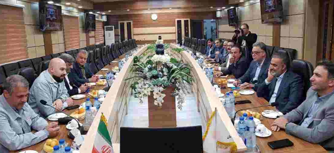 با هدف ایجاد تعاملات بیشتر میان بانک ملی ایران و فولاد خوزستان انجام شد؛ نشست معاون بانک ملی ایران با معاون مالی و اقتصادی گروه فولاد خوزستان