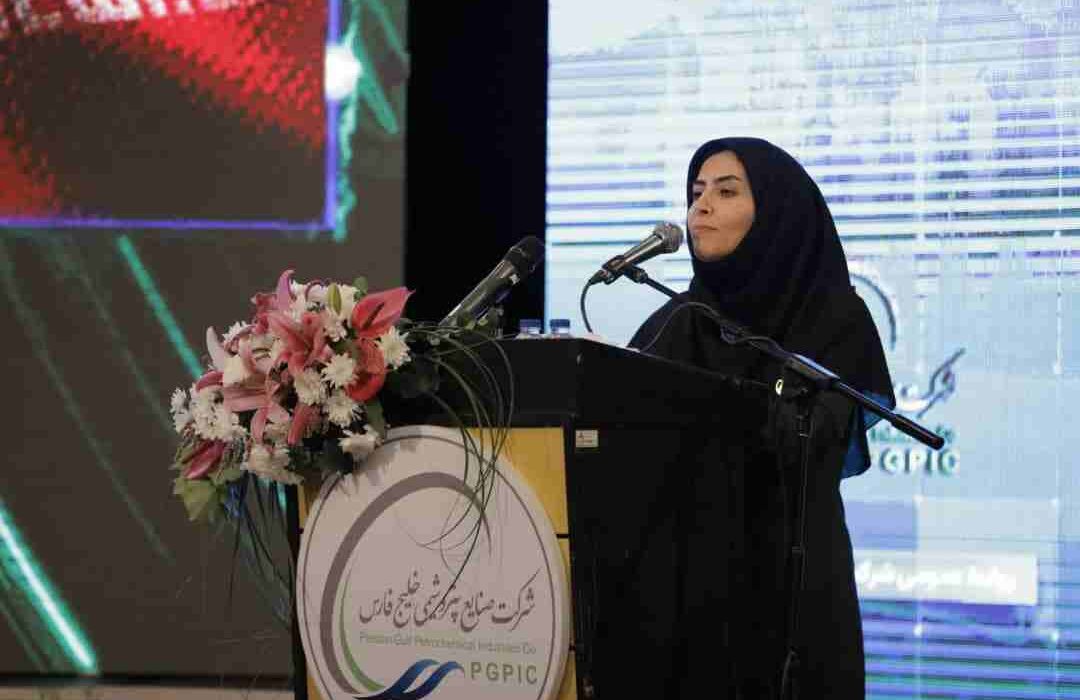 مدیرعامل بانک تجارت نوروز ۹۹ را تبریک گفت مدیرعامل بانک تجارت نوروز ۹۹ را تبریک گفت
