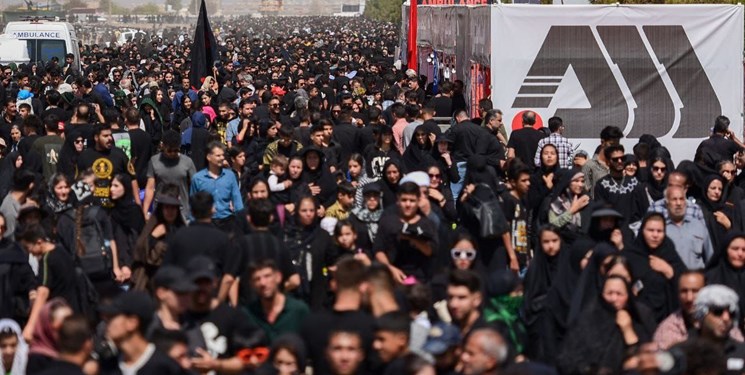 موکب گلگهر در اربعین میزبان خیل عظیم عزاداران حسینی بود موکب گلگهر در اربعین میزبان خیل عظیم عزاداران حسینی بود