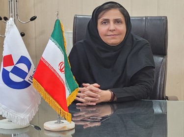 مسئول دایره خسارت بیمه‌های اشخاص شعبه زاینده‌رود، کارمند نمونه صنعت بیمه شد