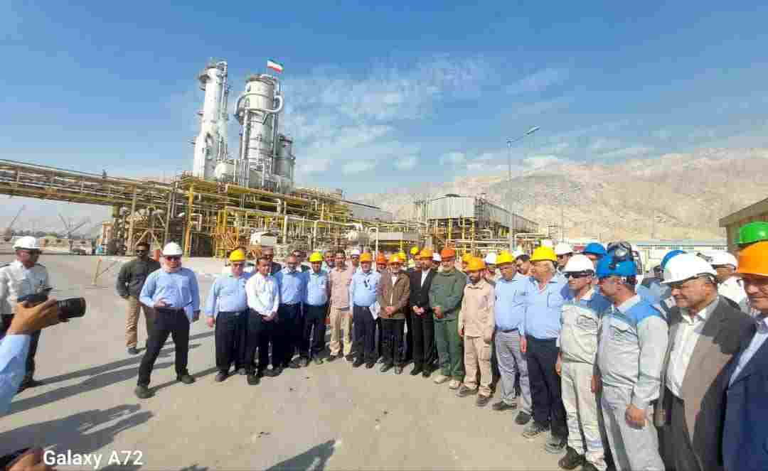راه اندازی سایت تولید آمونیاک در مجموعه صنعتی هنگام راه اندازی سایت تولید آمونیاک در مجموعه صنعتی هنگام