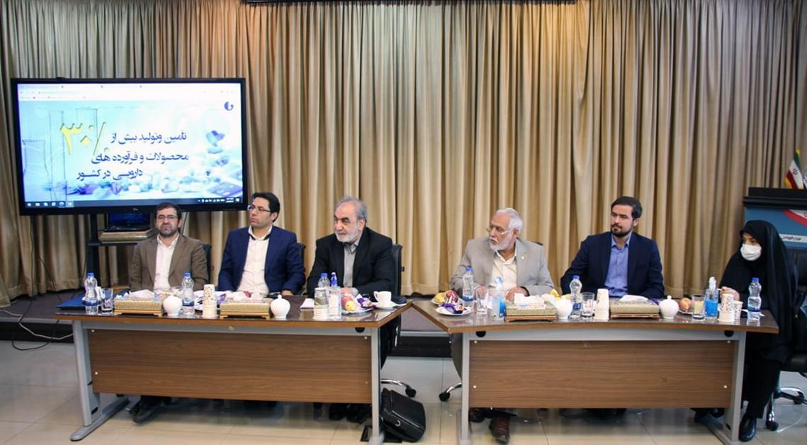 لزوم ریسک پذیری مدیران عامل و تقویت برند تیپیکو دکتر نکویی نیا لزوم ریسک پذیری مدیران عامل و تقویت برند تیپیکو دکتر نکویی نیا
