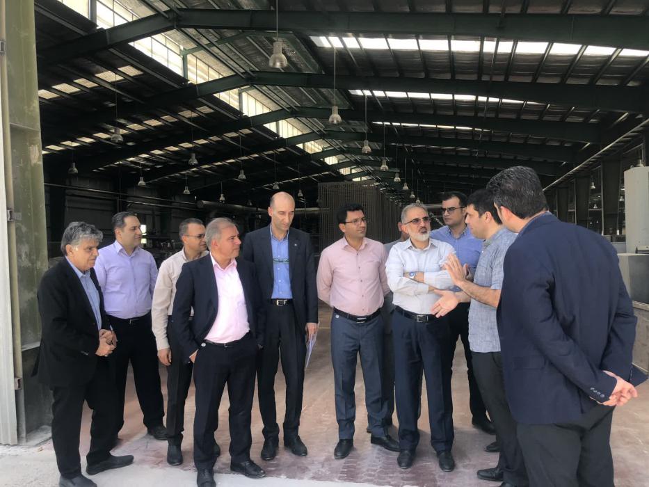 دکتر خورسندیان: لزوم استفاده بهینه از منابع و دانش موجود برای عبور از تحریم های بانکی و اقتصادی/ تامین مالی ۳۷۳ شرکت تولیدی با تسهیلات ۳۱۶ هزار میلیاردی این بانک در استان یزد دکتر خورسندیان: لزوم استفاده بهینه از منابع و دانش موجود برای عبور از تحریم های بانکی و اقتصادی/ تامین مالی ۳۷۳ شرکت تولیدی با تسهیلات ۳۱۶ هزار میلیاردی این بانک در استان یزد