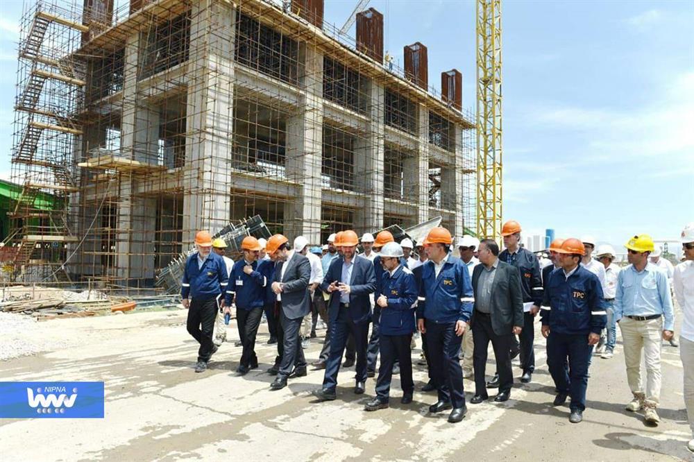 معاون وزیر نفت و مدیر عامل شرکت ملی صنایع پتروشیمی از پتروشیمی تبریز بازدید کرد معاون وزیر نفت و مدیر عامل شرکت ملی صنایع پتروشیمی از پتروشیمی تبریز بازدید کرد