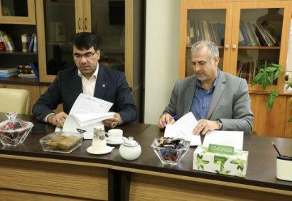 امضای قرارداد واگذاری سهام پالایشگاه شازند به منظور افزایش سرمایه دولت در بانک توسعه تعاون امضای قرارداد واگذاری سهام پالایشگاه شازند به منظور افزایش سرمایه دولت در بانک توسعه تعاون