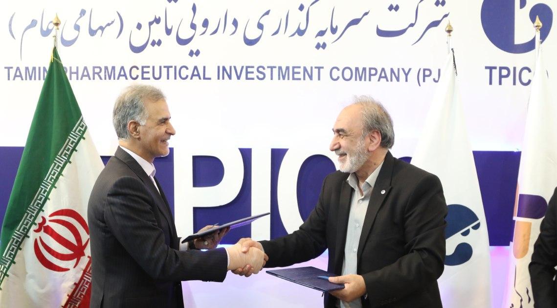امضای تفاهم نامه همکاری بین هلدینگ های تیپیکو و برکت روز شلوغ تیپیکو در نمایشگاه ایران فارما