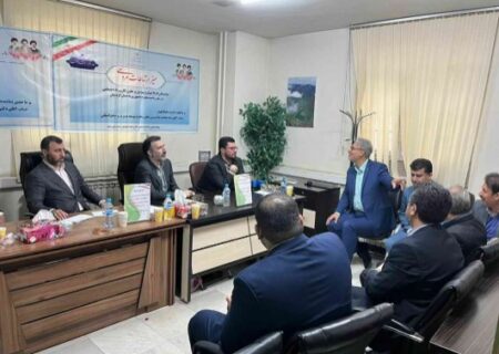 حضور معاون بانک توسعه تعاون در میز خدمت استان کردستان حضور معاون بانک توسعه تعاون در میز خدمت استان کردستان