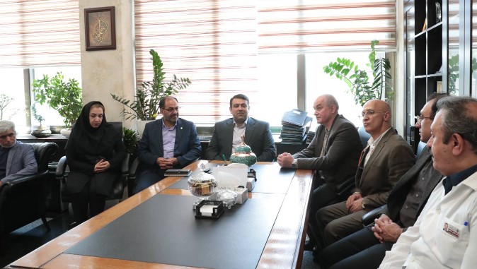قدردانی دکتر نجارزاده از پزشکان بیمارستان بانک ملی ایران قدردانی دکتر نجارزاده از پزشکان بیمارستان بانک ملی ایران