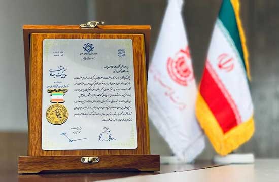 در نهمین همایش ملی مدیریت جهادی دکتر علی رستمی «مدیر برگزیده جهادی» شد