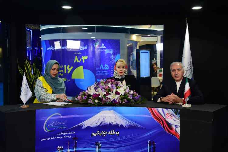 معاون وزیر امور خارجه صربستان در غرفه هلدینگ خلیج فارس: امیدواریم هر چه زودتر به خرید مستقیم محصولات پتروشیمی ایران برسیم