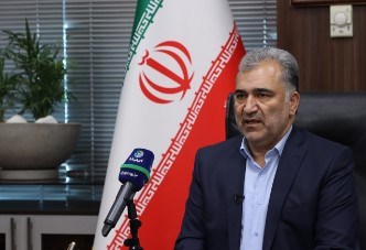 تحویل اقلام بهداشتی خریداری شده بانک ایران زمین به زلزله زدگان منطقه قطور