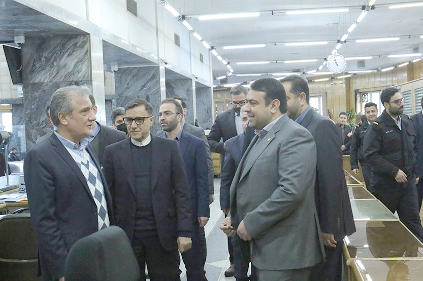 بازدید سرپرست بانک ملی ایران از شعبه مرکزی بازدید سرپرست بانک ملی ایران از شعبه مرکزی