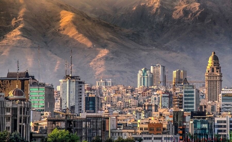 یک کارشناس بازار سرمایه مطرح کرد؛ هدایت نقدینگی به سمت بازارهای مولد با اخذ مالیات از معاملات مسکن