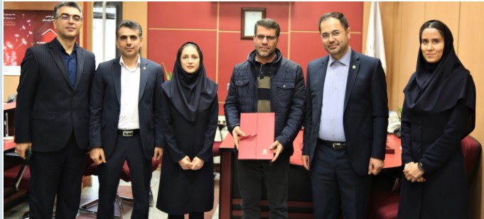 تحقق اهداف در سایه همفکری و تعامل سازنده بین کارکنان و اعضای شبکه فروش امکان پذیر است تحقق اهداف در سایه همفکری و تعامل سازنده بین کارکنان و اعضای شبکه فروش امکان پذیر است