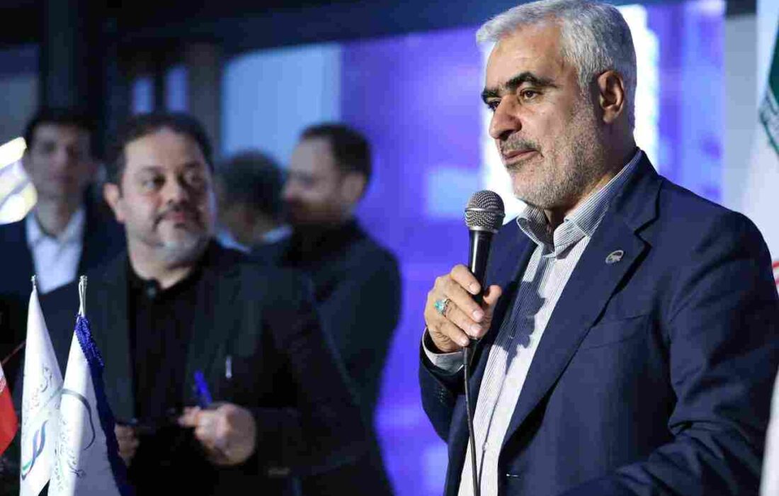 حسن نشانزاده: صنعت پتروشیمی را باید به بیش از ۹۰ درصد ایرانیسازی برسانیم حسن نشانزاده: صنعت پتروشیمی را باید به بیش از ۹۰ درصد ایرانیسازی برسانیم