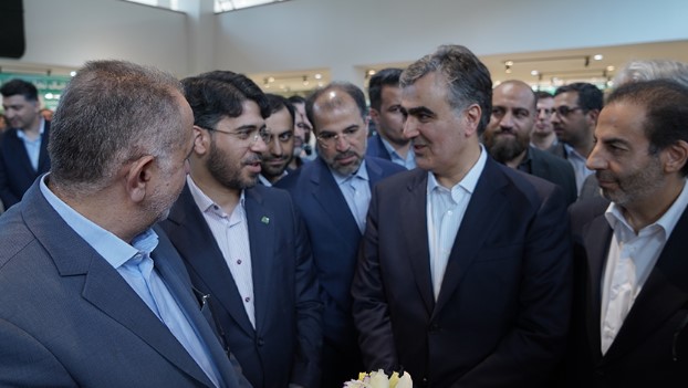 تقدیر رییس کل بانک مرکزی از حمایت‌های اشتغال آفرینی بانک کارآفرین
