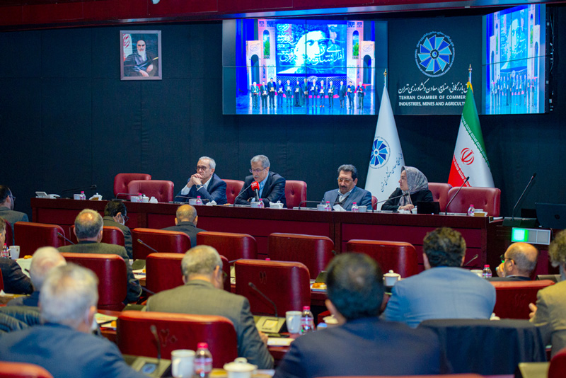 در چهل‌ودومین نشست هیات نمایندگان اتاق بازرگانی تهران مطرح شد آسیب‌شناسی صنعت گاز طبیعی و نقد برنامه و بودجه 1402 دولت