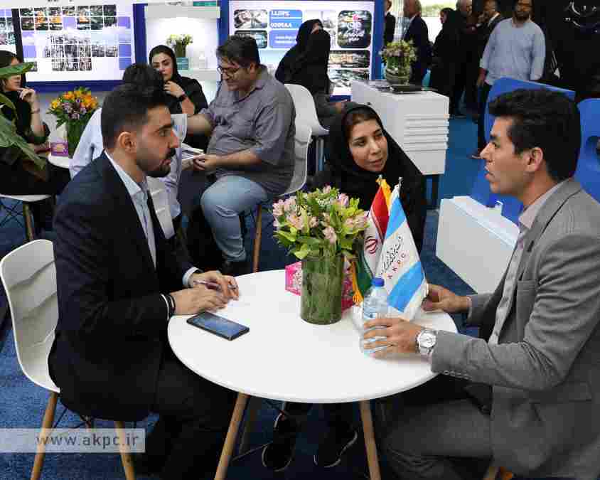 همراه بانک موسسه اعتباری ملل دارای امکانات متنوعی است همراه بانک موسسه اعتباری ملل دارای امکانات متنوعی است